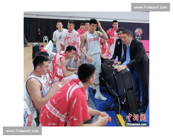 鏖战四节比分胶着主队末节爆发力克强敌收获关键胜利延续连胜势头 鏖战四节比分胶着主队末节爆发力克强敌收获关键胜利延续连胜势头