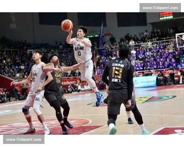 巅峰对决再掀高潮篮球赛事比分全景解析与战术博弈精彩瞬间回顾 - 副本 - 副本 (2) 巅峰对决再掀高潮篮球赛事比分全景解析与战术博弈精彩瞬间回顾 - 副本 - 副本 (2)