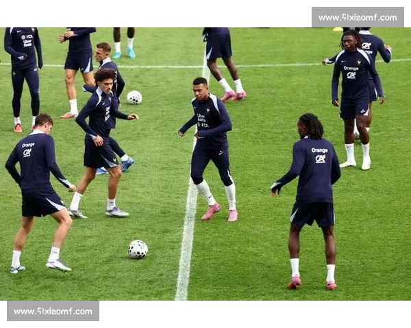 足球世界杯究竟是什么全球最盛大的体育赛事解读八年一度巅峰对决 - 副本 - 副本 (6) - 副本