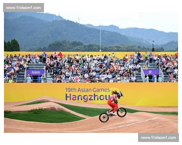 大型赛事与小型赛事在组织模式与观众体验上的差异分析 - 副本